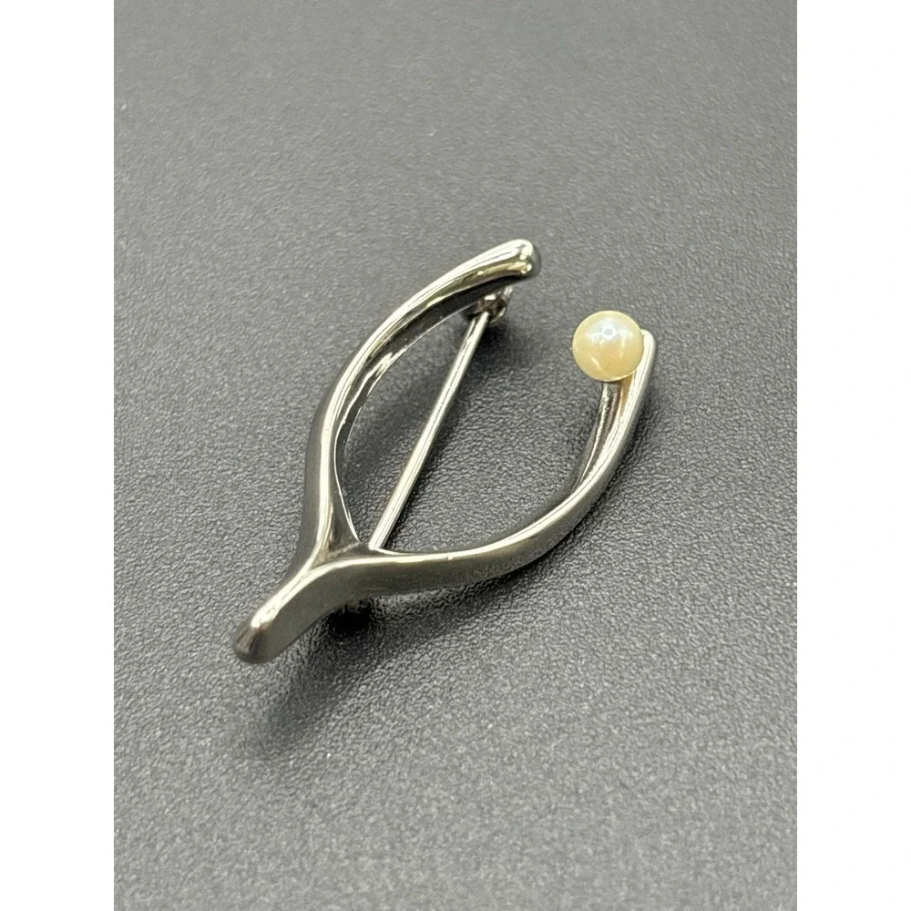 EUC Sterling Silver Pearl Wishbone Brooch Pin D7